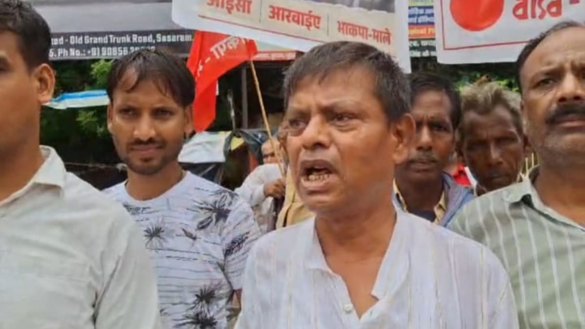 वाम दलों का प्रदर्शन: सोनम वांगचू पर कार्रवाई और पेपर लीक के विरोध में सड़कों पर उतरे छात्र