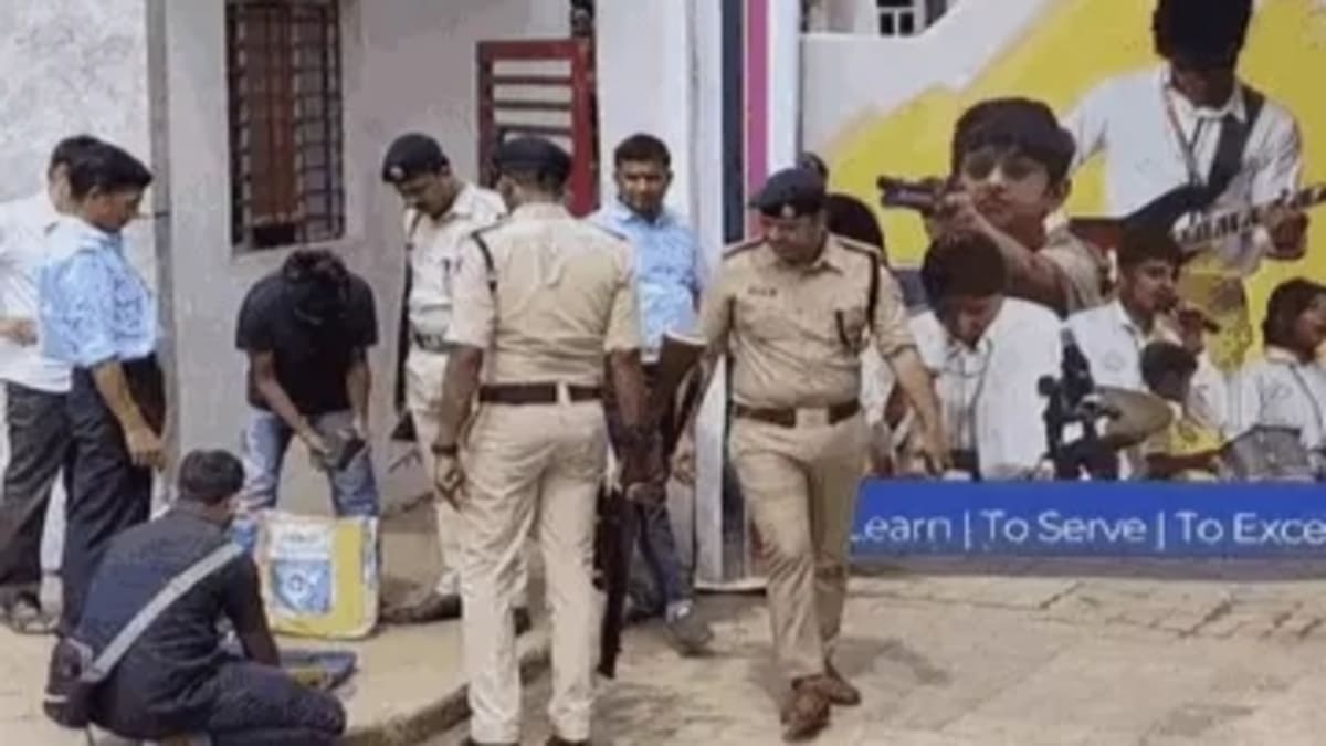 CM हाउस और पटना के 4 स्कूलों को बम से उड़ाने की धमकी, जानें क्या है मामला