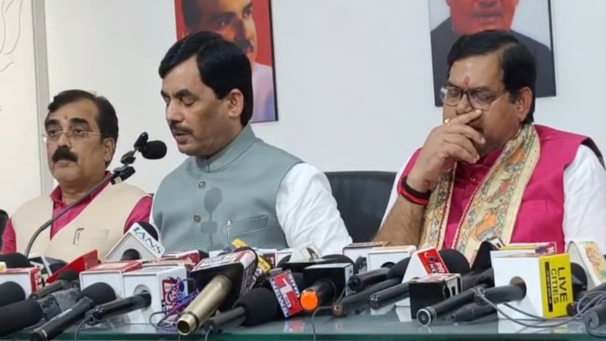 बीजेपी ने ECI से की प्रशांत किशोर की शिकायत, मनी लॉन्ड्रिंग और ED जांच की मांग