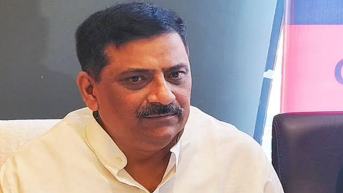 JDU सांसद का राहुल गांधी पर तीखा हमला, कहा- संसद से भागकर सड़क पर हंगामा करना अराजकता है