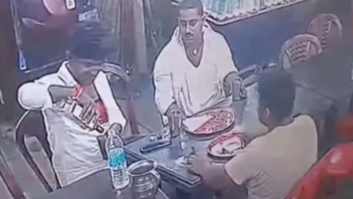 अनुकंपा पर बहाल चौकीदार का शराब पीते वीडियो वायरल, SSP ने दिए जांच के आदेश