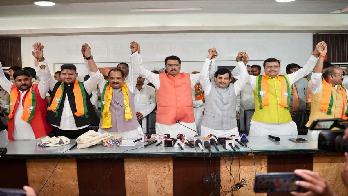 भाजपा प्रदेश कार्यालय में सियासी फेरबदल, जनसुराज और कांग्रेस के दिग्गजों ने थामा कमल का दामन