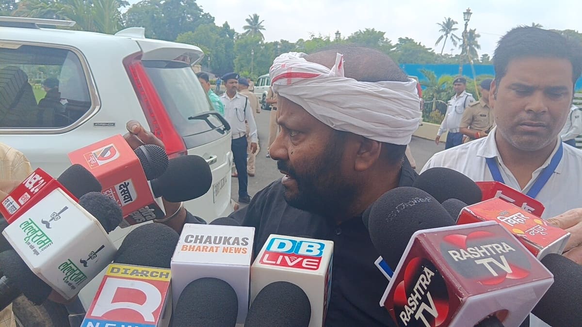 इंडियन एक्सक्लूसिव पार्टी का छात्र आंदोलन को समर्थन, पेपर लीक के मुद्दों पर पीएम पर हमला