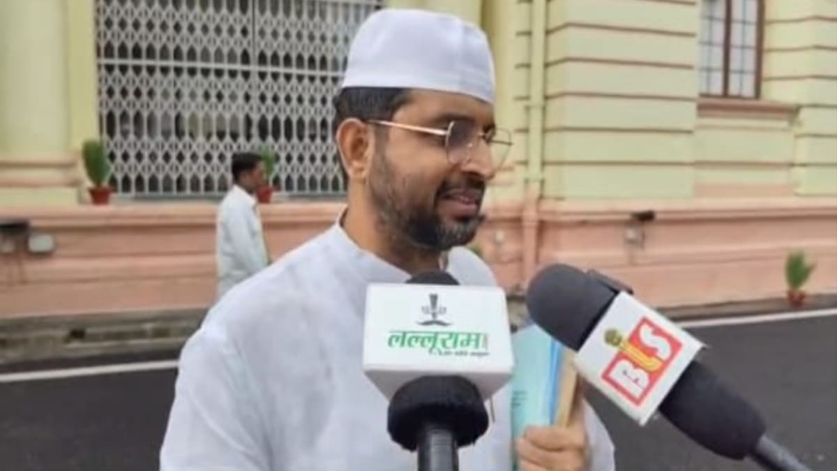 राजद विधान पार्षद कारी सोहेब का बड़ा हमला, मदरसा शिक्षकों के वेतन भुगतान पर सरकार को घेरा