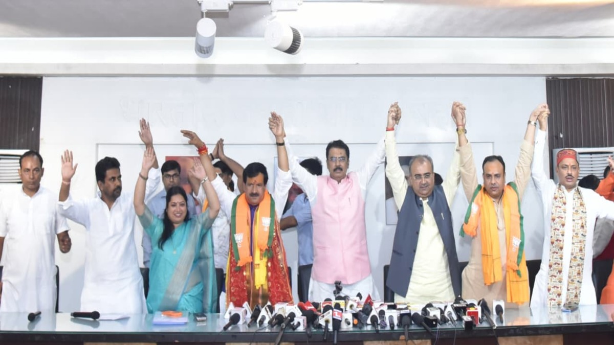 राजद को बड़ा झटका: मृत्युंजय तिवारी ने थामा बीजेपी का दामन, तेजस्वी पर लगाए गंभीर आरोप
