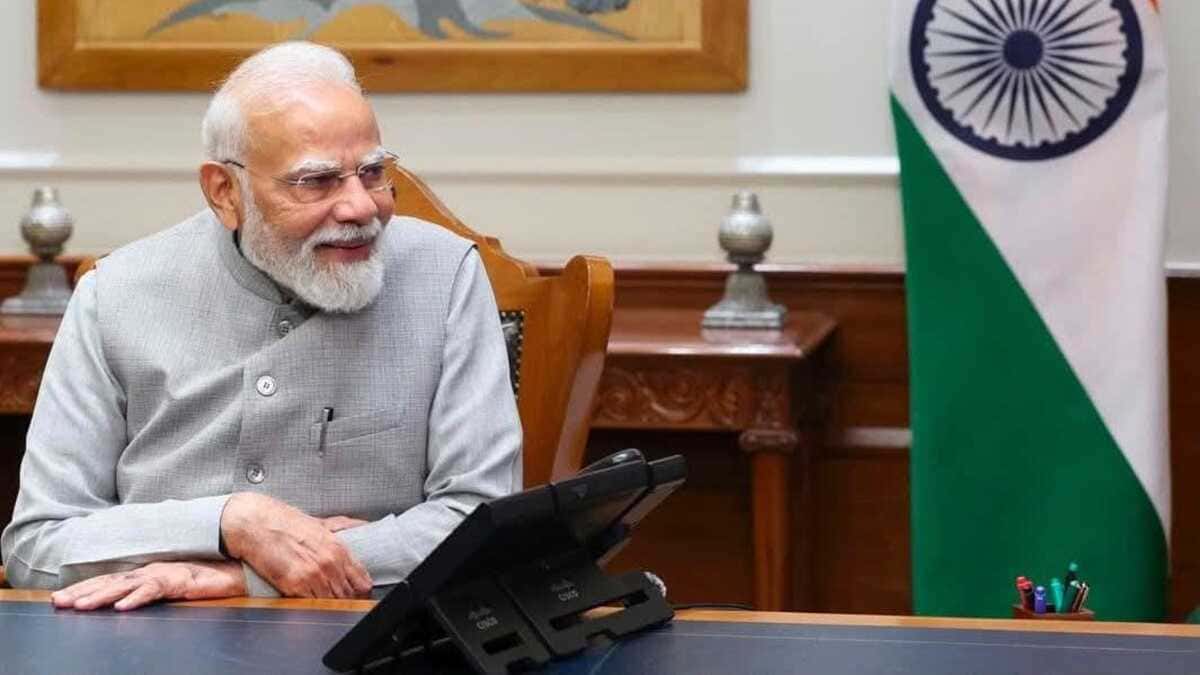 PM मोदी ने मन की बात में की सीतामढ़ी की सराहना, प्लास्टिक कचरे से बन रहे फर्नीचर की चर्चा