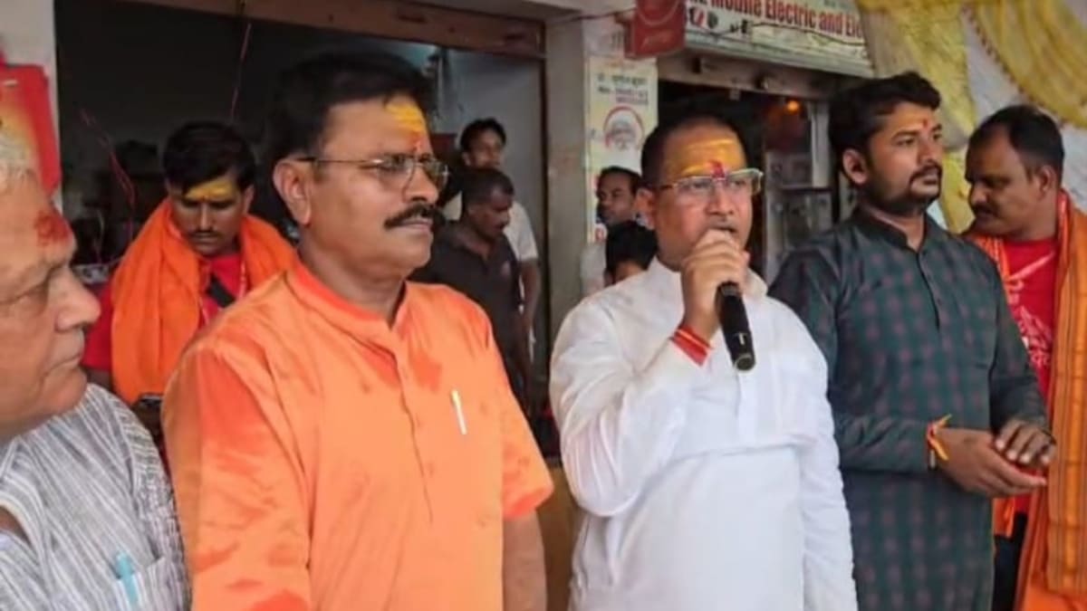 मोतिहारी से बाबा अमरनाथ के लिए 45 श्रद्धालुओं का जत्था रवाना, गूंजे हर-हर महादेव के जयकारे