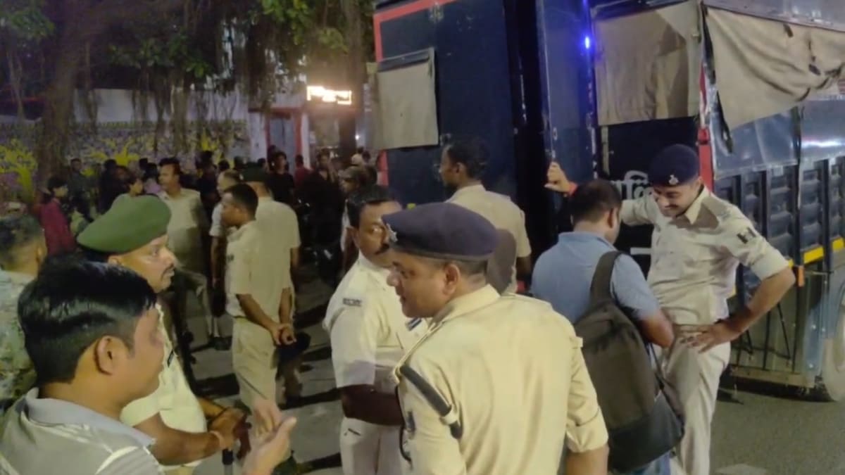 ​छात्र आंदोलन की आड़ में हिंसा करने वालों की खैर नहीं, पुलिस ने जारी की 155 उपद्रवियों की तस्वीरें