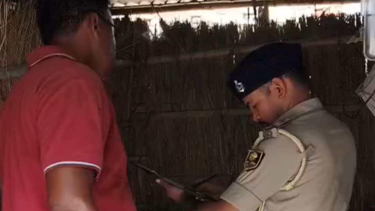 मोतिहारी का ‘कातिल’ बेटा! धारदार हथियार से मां को मार डाला, पुलिस ने किया आरोपी को गिरफ्तार