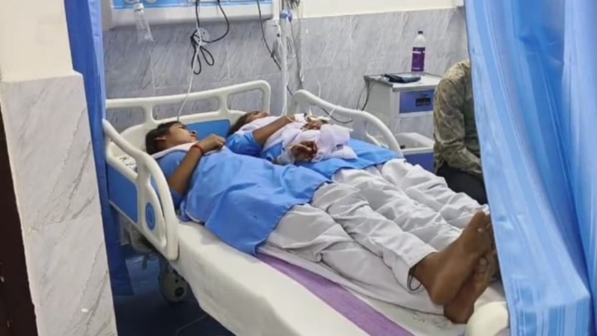 उमस भरी गर्मी से आवासीय स्कूल की 7 बच्चियां बेहोश, सदर अस्पताल में चल रहा इलाज