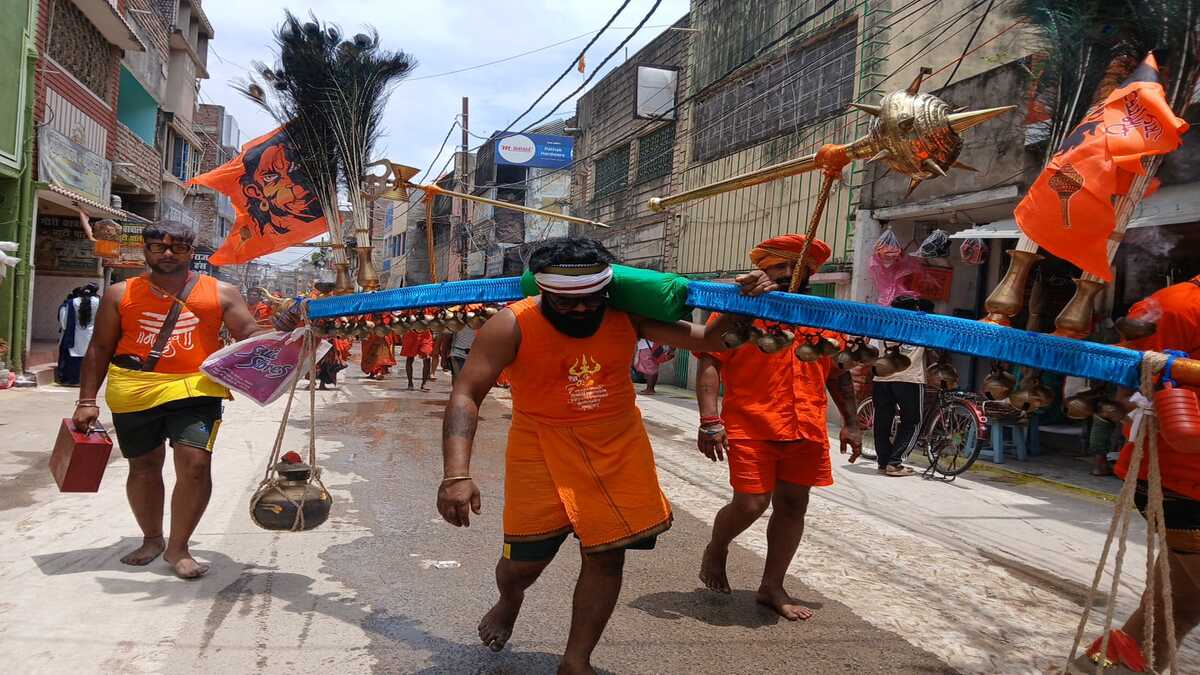 श्रावणी मेला के पहले दिन उमड़ा आस्था का जनसैलाब, लाखों कांवड़ियों ने उत्तरवाहिनी गंगा में भरी डुबकी