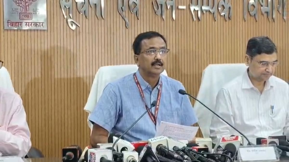 प्रेस कॉन्फ्रेंस में मुख्य सचिव ने पेश किए बड़े आंकड़े, बिहार में सुशासन, डिजिटल प्रशासन की रिपोर्ट