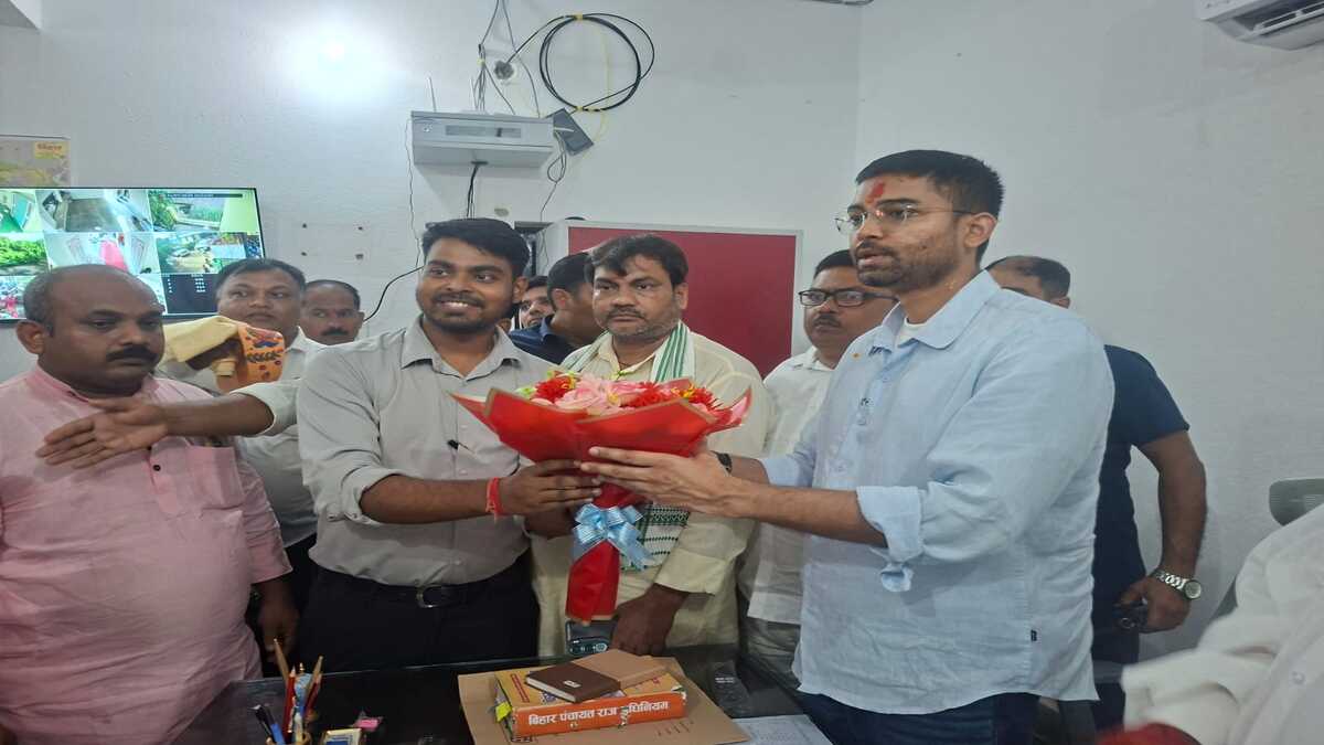 पंचायती राज मंत्री दीपक प्रकाश का दरभंगा दौरा, MLC देवेश कुमार के इस्तीफे पर बोले  मुझे इस संबंध में कोई जानकारी नहीं