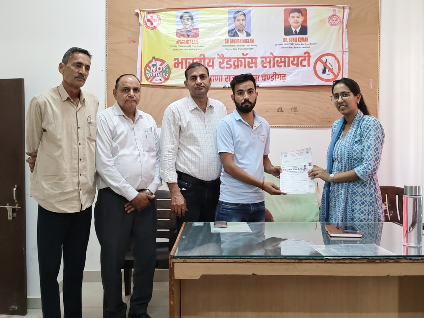 नशामुक्त समाज के निर्माण में युवाओं की भागीदारी जरूरी : शिवानी पांचाल, रेडक्रॉस ने दिलाई नशा मुक्ति की शपथ