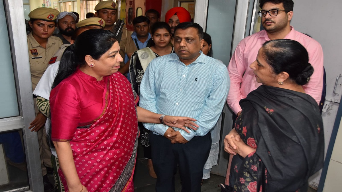कैथल अस्पताल पहुंचीं महिला आयोग की अध्यक्ष, जानिए अचानक क्यों हुआ निरीक्षण