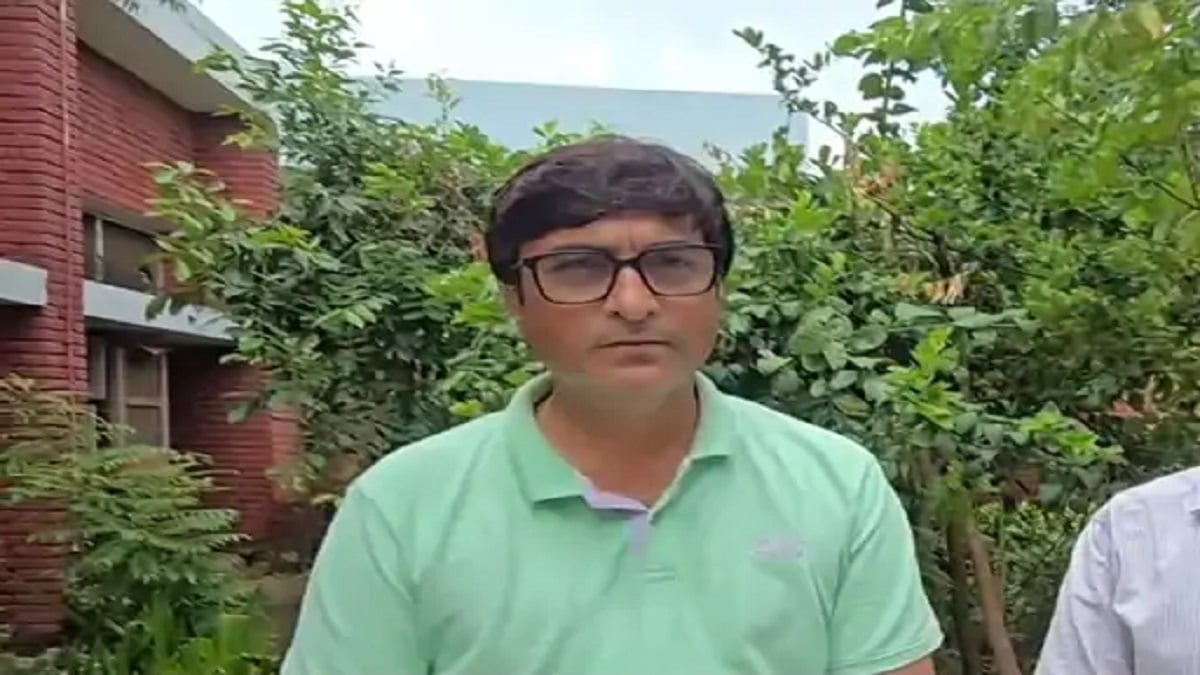 शहर में चल रहा था गैस सिलेंडरों का काला खेल, विभाग की अचानक रेड से मचा हड़कंप
