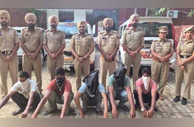 ऑपरेशन प्रहार-3: छापेमारी में केमिस्ट की दुकान से अवैध दवाइयां बरामद, नकली ब्रांड की शराब का भी भंडाफोड़