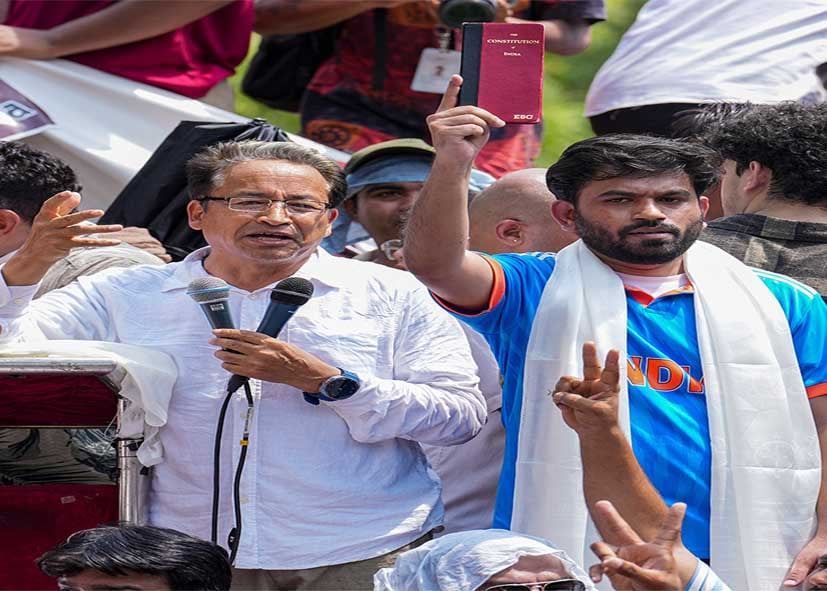 ‘अब लड़ाई मैं लड़ूंगा’, अभिजीत दीपके ने शुरू किया अनशन, देशवासियों से की बड़ी अपील