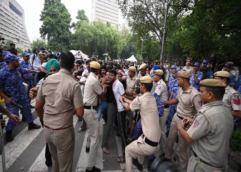 CJP protest Delhi: संसद मार्च के दौरान बवाल, जंतर-मंतर पर पुलिस का एक्शन, कई प्रदर्शनकारी हिरासत में