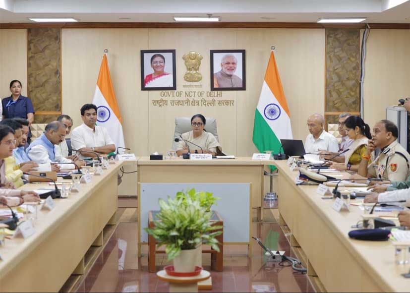 CM रेखा गुप्ता ने कांवड़ यात्रा और मानसून तैयारियों की समीक्षा, जर्जर स्कूलों के कायाकल्प पर भी हुई चर्चा