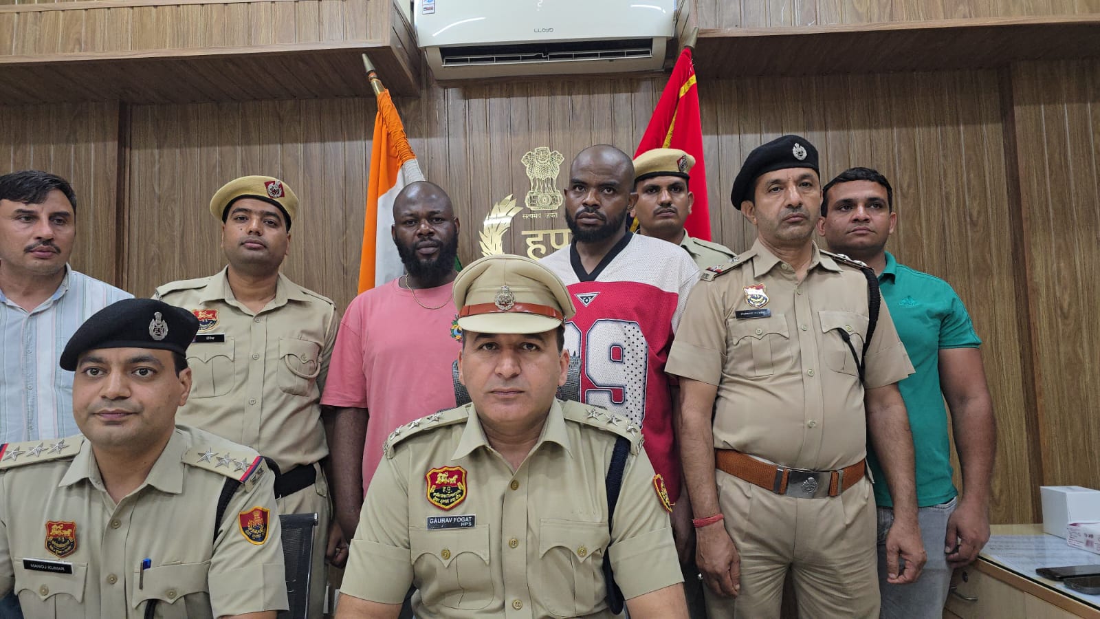 फेसबुक की विदेशी हसीना निकली नाइजीरियन ठग, पुलिस की गिरफ्त में आए दोनों आरोपी