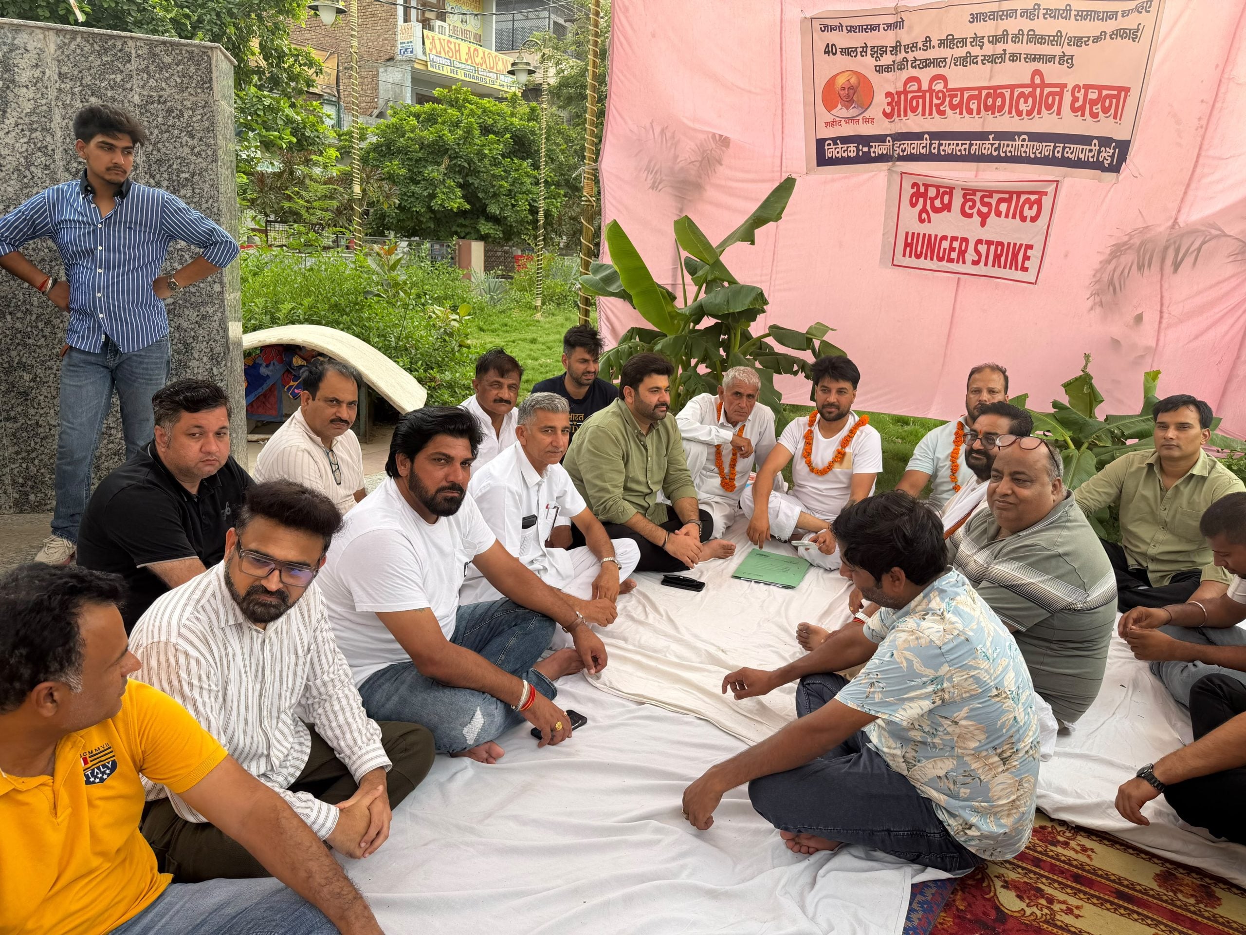 हांसी में पानी की तबाही, 17वें दिन शुरू हुई भूख हड़ताल