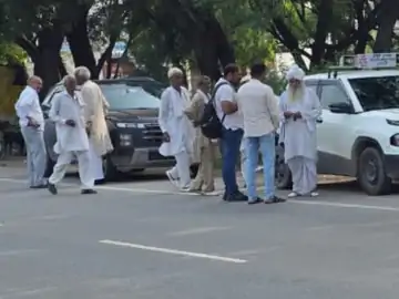 पेपर लीक विरोध प्रदर्शन के बाद बड़ा एक्शन, हिरासत में लिए गए किसान नेता