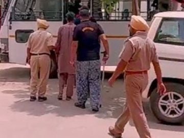 मोगा हैंड ग्रेनेड हमला: मुख्य आरोपी समेत 13 गिरफ्तार, 4 महिलाएं भी शामिल