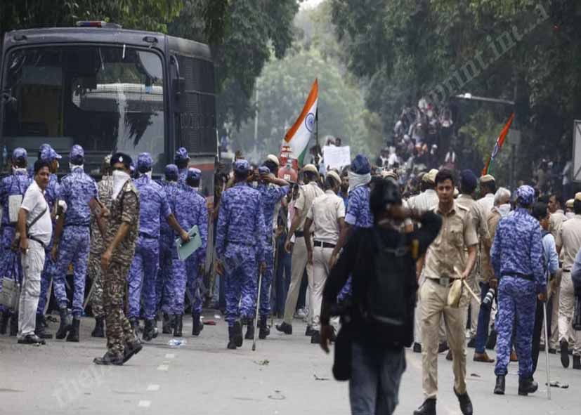 दिल्ली प्रदर्शन पर बड़ा एक्शन, 48 घंटे में 10 FIR दर्ज; RAF जवान से मारपीट मामले में भी कार्रवाई