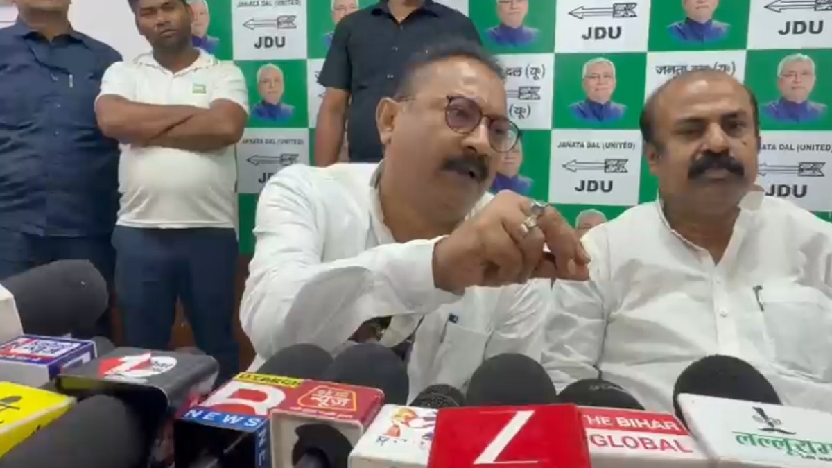 प्रशांत किशोर का नाम सुनते ही भड़क उठे मंत्री अशोक चौधरी, बोले- अपना दुकान चलाने के लिए…..