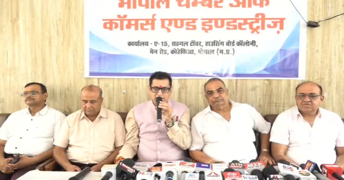 30 हजार व्यापारियों को नोटिस से हड़कंप! भोपाल चैंबर ऑफ कॉमर्स उतरा समर्थन में; कार्रवाई रोकने की मांग