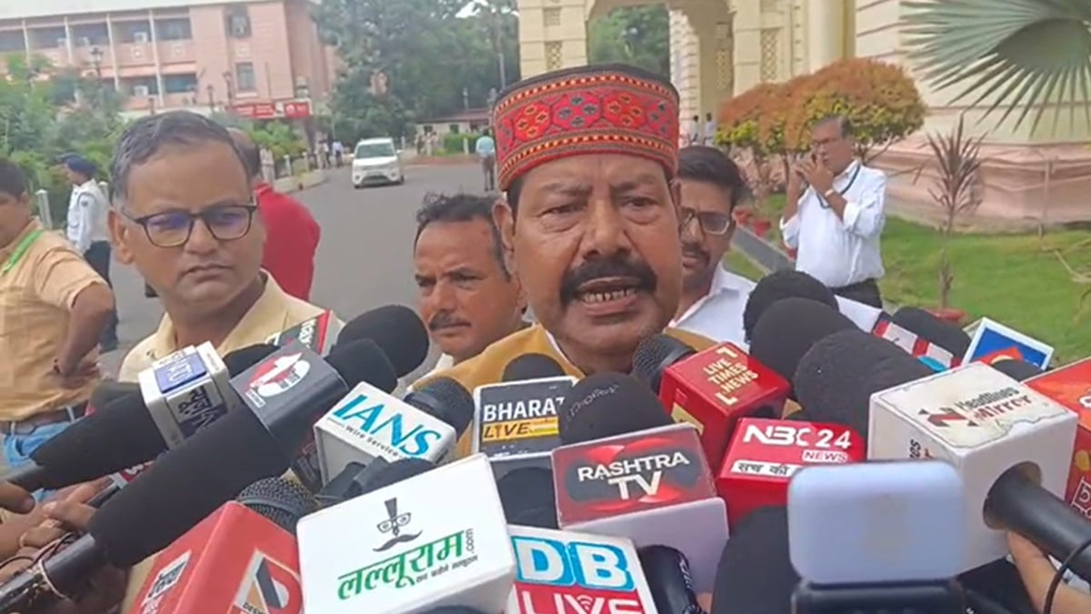 ‘देश में अघोषित इमरजेंसी’, लाठीचार्ज पर भड़के भाई वीरेंद्र, बोले- 74 जैसा आएगा बदलाव