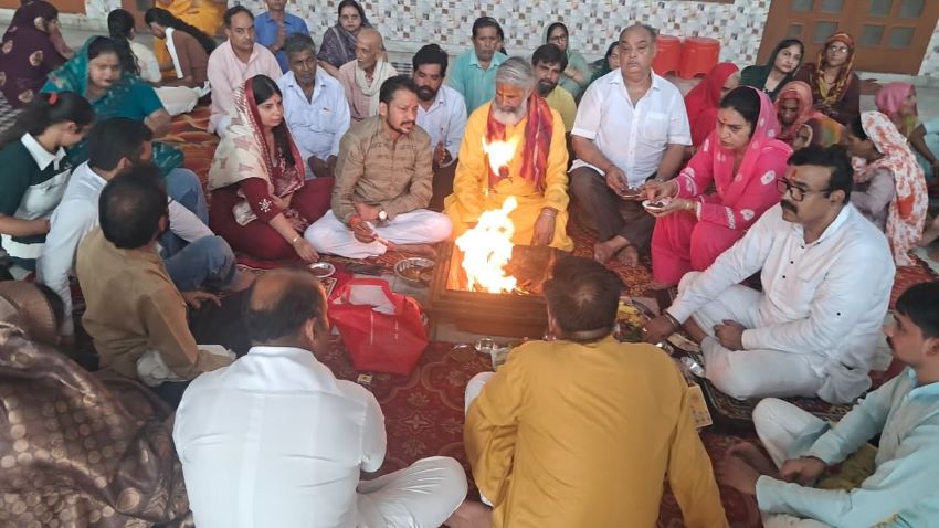 हनुमान जोहड़ी मंदिर में गुरु पूर्णिमा पर धार्मिक अनुष्ठान, हवन-भंडारे के साथ संतों का हुआ सम्मान