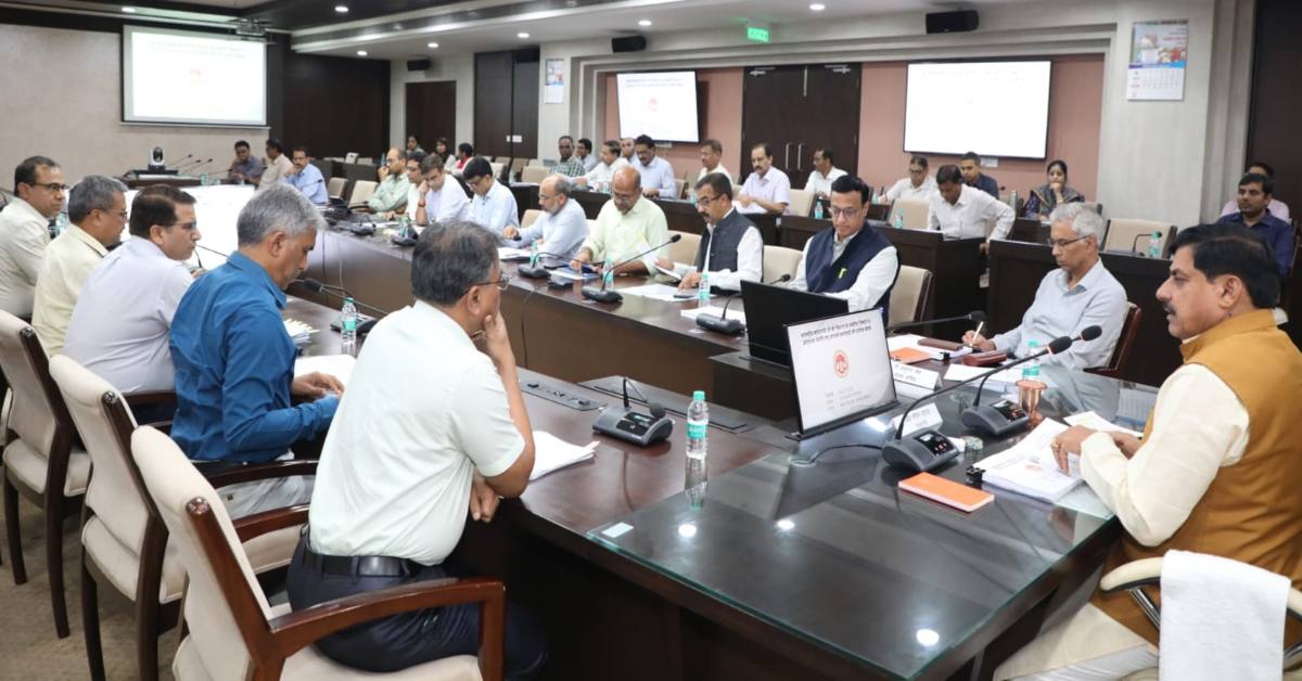 पूरे प्रदेश के कार्यों की सीएम डॉ. मोहन ने की समीक्षा, जानें किस काम के लिए क्या दिए निर्देश ?