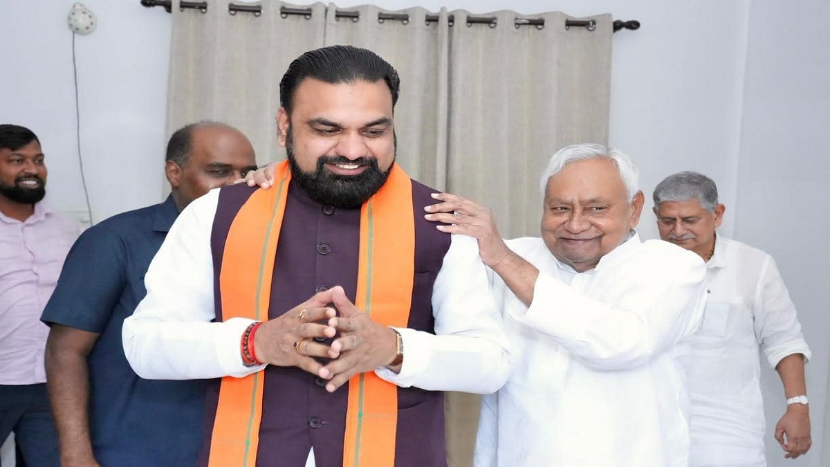 प्रशांत किशोर की सियासी एंट्री से बढ़ी हलचल, नीतीश से मिलने पहुंचे CM सम्राट चौधरी