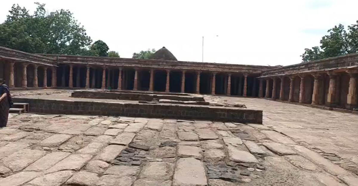 ऐतिहासिक धार भोजशाला मामलाः परिसर से बाहर नमाज की अनुमति, प्रवेश पर रोक, फैसले पर भोजशाला मुक्ति यज्ञ के संयोजक बोले- ‘मंदिर था, है और रहेगा’