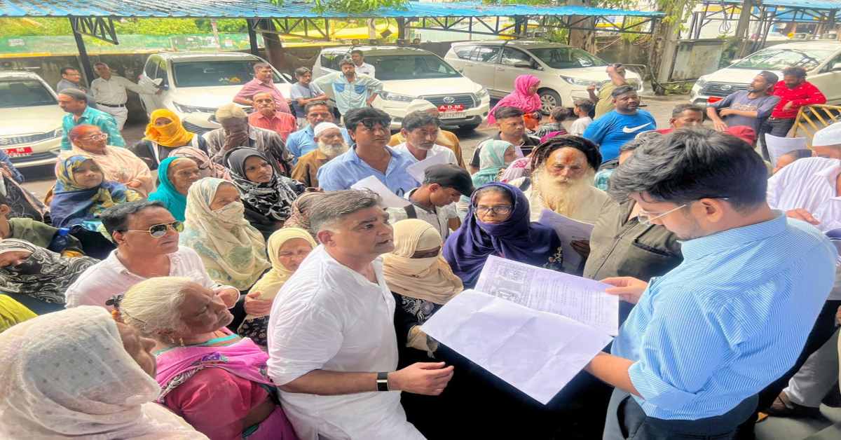 बारिश में बेघर होने का डर: हाउसिंग बोर्ड कॉलोनी में 600 मकान तोड़ने का विरोध, रहवासियों ने मांगा समय