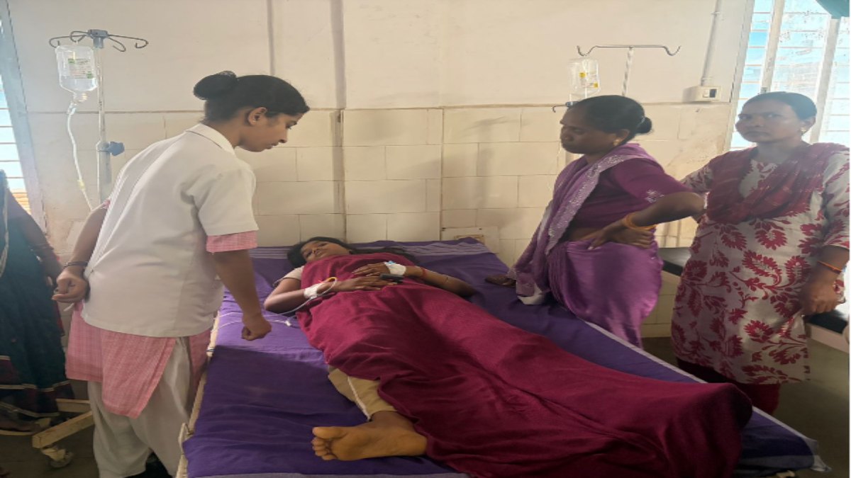 दो बच्चे समेत 9 लोग हुए फूड पॉइजनिंग के शिकार: जंगली मशरूम खाकर बिगड़ी तबीयत, सभी का अस्पताल में इलाज जारी
