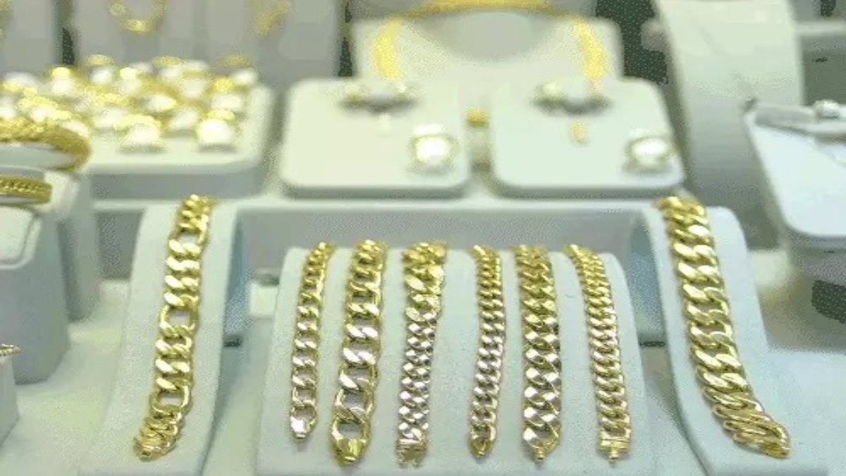 Gold Monetisation Scheme: अब ज्वेलर्स के पास भी जमा कर सकेंगे सोना, सरकार नई स्कीम लाने की तैयारी