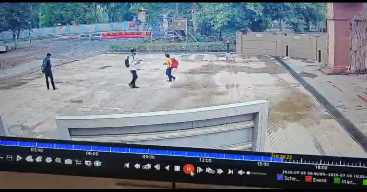 स्कूल से झूठ बोलकर निकली और हो गई गायब: एयरफोर्स अधिकारी की 12 साल की बेटी लापता, CCTV से मिला सुराग