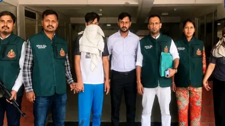 पति से पहले 50 लाख की रंगदारी… फिर सास की हत्या की साजिश! कारोबारी की पत्नी निकली मास्टरमाइंड, गोगी गैंग से जुड़ा तार