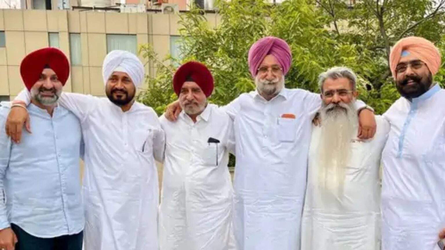 पंजाब कांग्रेस में गुटबाजी तेज! रंधावा-चन्नी की तस्वीर से सियासी हलचल, ‘एकता में शक्ति’ पोस्ट बनी चर्चा का विषय