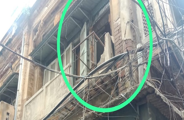 बारिश शुरू होते ही जालंधर में गिरी जर्जर बिल्डिंग, निगम की लापरवाही पर उठे सवाल