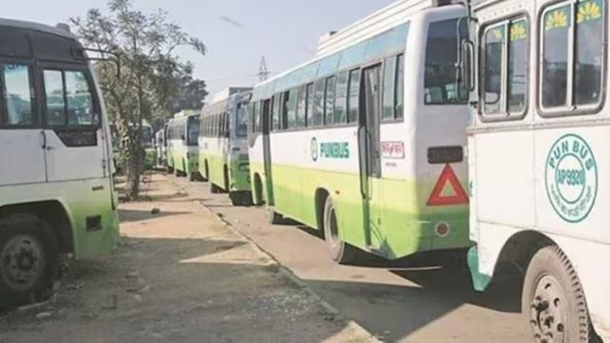 चंडीगढ़ में दूसरे दिन भी बसों के पहिए थमे, PRTC यूनियन की हड़ताल से 250 बसें बंद, यात्रियों की बढ़ी परेशानी