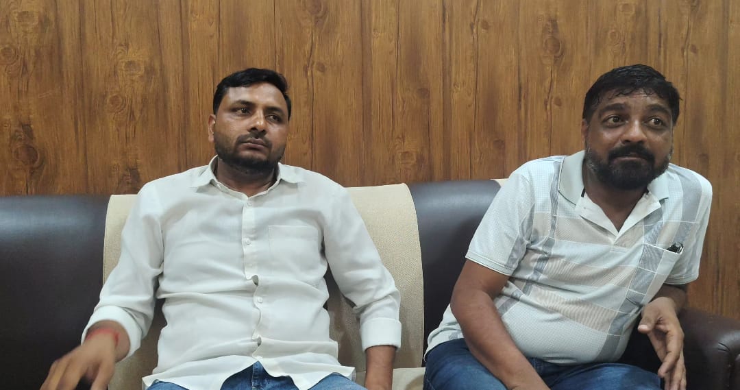 25 अवैध ट्यूबवेलों पर कार्रवाई करने वाले सिंचाई विभाग के कार्यकारी अभियंता विनोद वर्मा सस्पेंड, समर्थन में उतरे कर्मचारी