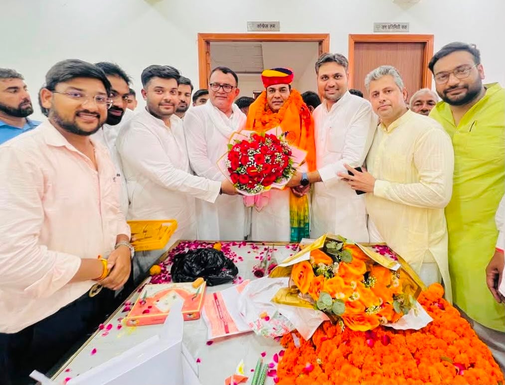 भाजपा नेता अशोक गुर्जर का कैथल में धूमधाम से मनाया गया जन्मदिन, कार्यकर्ताओं ने दी शुभकामनाएं