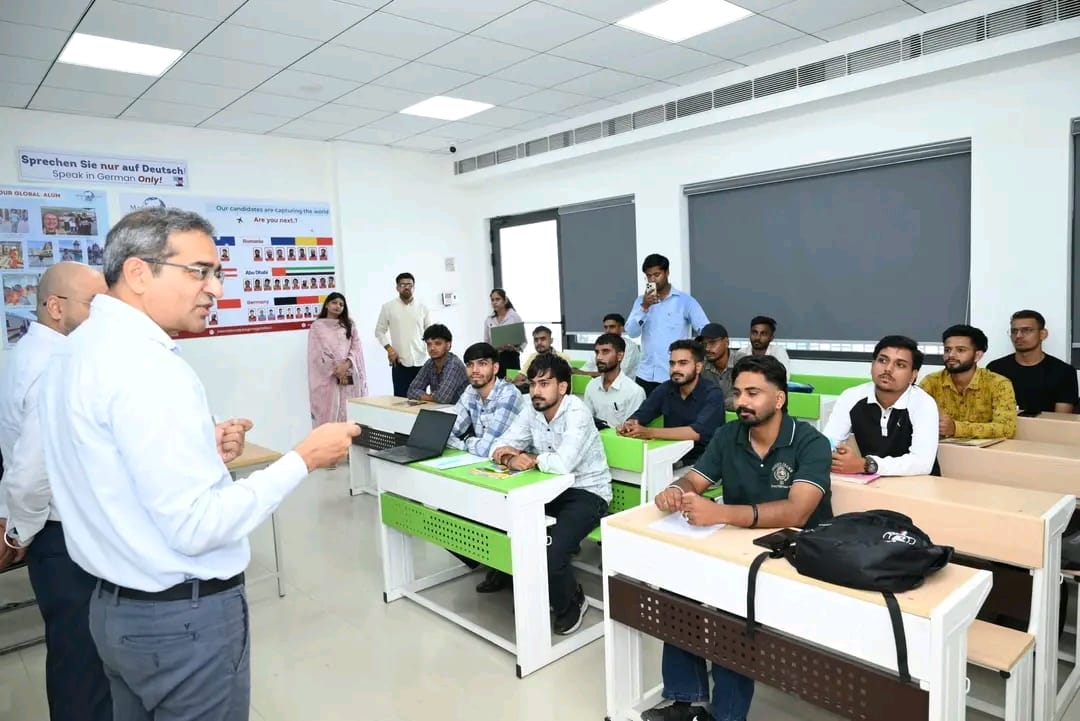 ओमान रवाना होने से पहले युवाओं को मिलेगा विशेष प्रशिक्षण, सांसद नवीन जिंदल की पहल पर शुरू हुई 3 दिवसीय ओरिएंटेशन ट्रेनिंग
