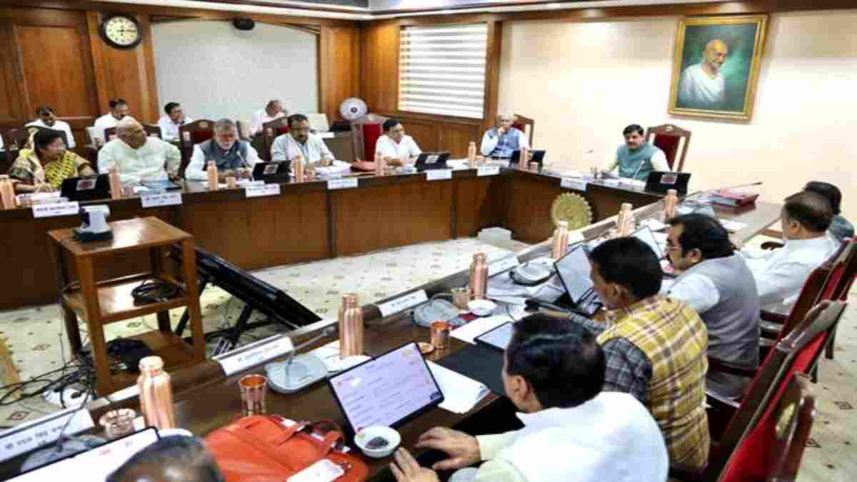 MP Cabinet Decisions: मोहन कैबिनेट ने नागरिक सुरक्षा संहिता विधेयक को दी मंजूरी, नमो हरित नगर योजना के लिये 100 करोड़ रूपये स्वीकृत, लिए गए कई महत्वपूर्ण फैसले 