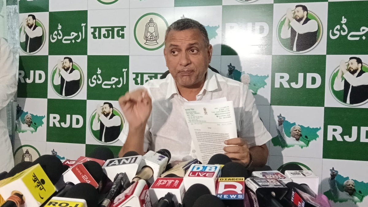‘मोतिहारी DM और SP ने की मेरी हत्या की कोशिश’, राजद सांसद सुधाकर सिंह का सनसनीखेज आरोप