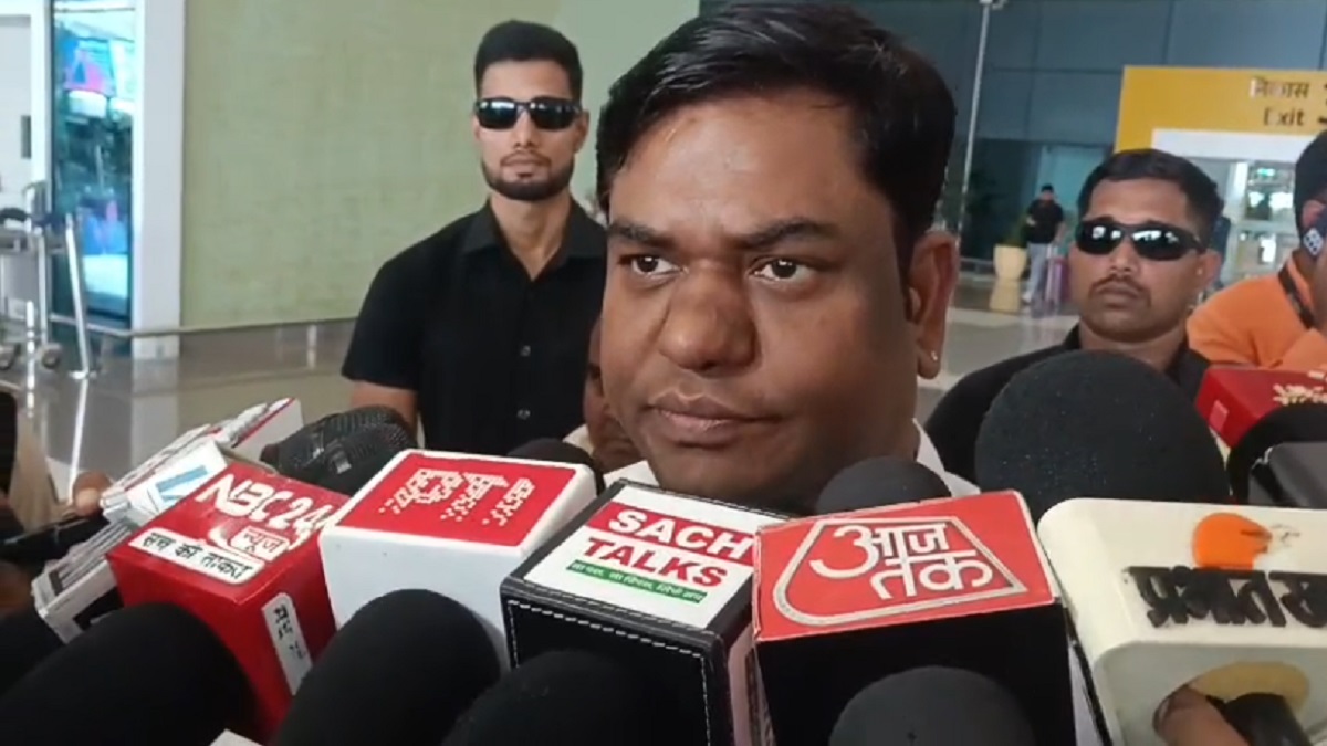 ‘कपड़ा पहनने और सांस लेने पर भी लगेगा टैक्स’, मुकेश सहनी का सम्राट सरकार पर बड़ा हमला